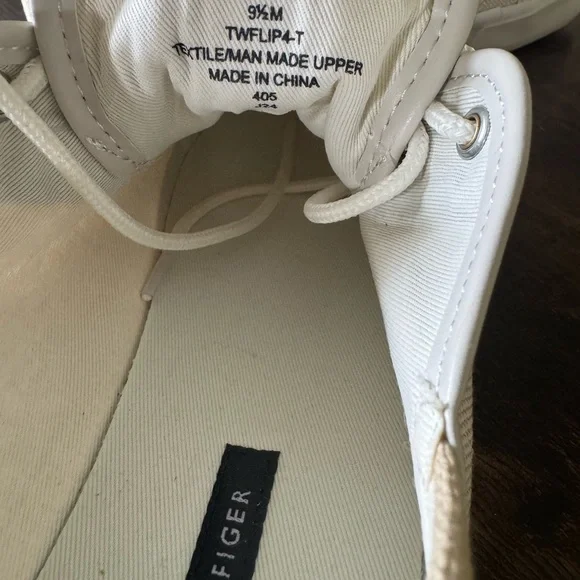 Tommy Hilfiger Cream Canvas Sneakers with Gold Eyelets.  NWOT - Picture 4 of 7